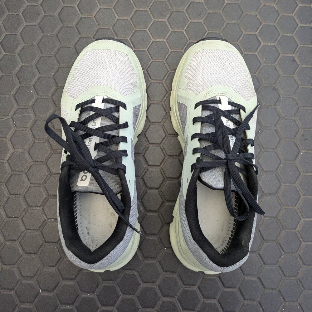 On Running Women's Cloudrunner in Frost Aloe